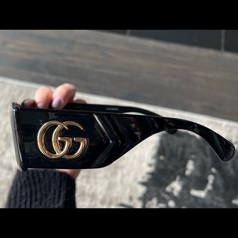 Gucci Oversized Rectangular Acetate Sunglasses - image 4